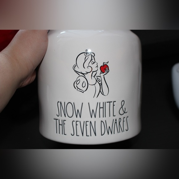 Rae Dunn Snow White and the Seven Dwarfs Canister/Cookie Jar - Picture 5 of 7